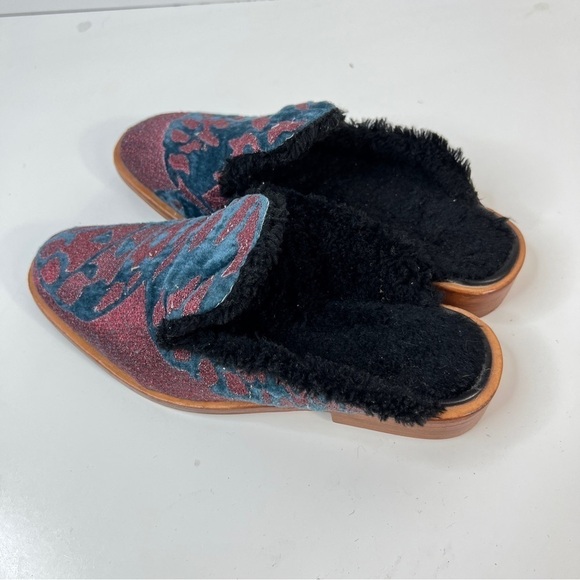 Free People Velvet Brocade Tapestry Butterfly  Ease Loafer Mule Sz 36 Faux Fur - Picture 3 of 9